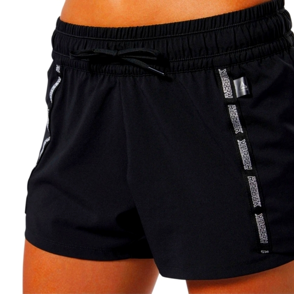 Reebok Speedwick Woman's Shorts Color Black Size 2XL NWT - Picture 2 of 12